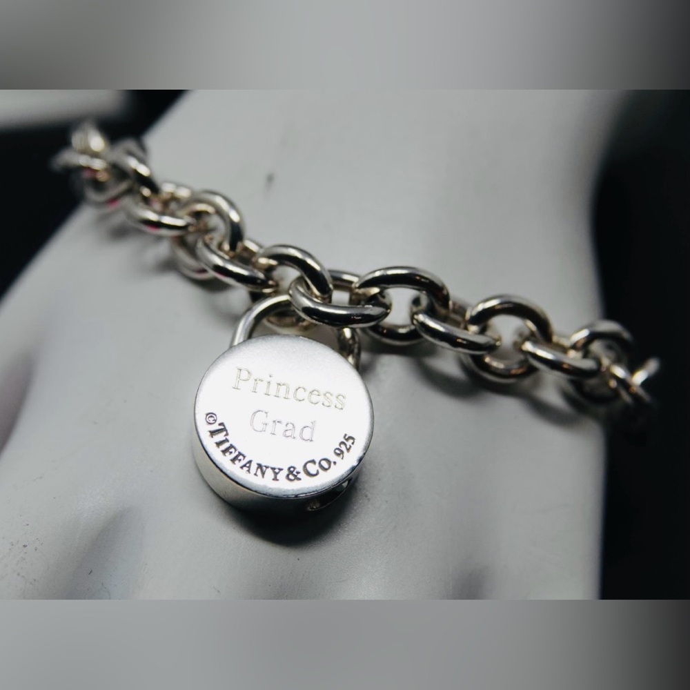 Vintage Tiffany & Co. Round Lock Charm T&C Bracelet 925 Sterling Silver Size 7"